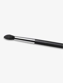 MAC 240S Large Tapered Blending Brush